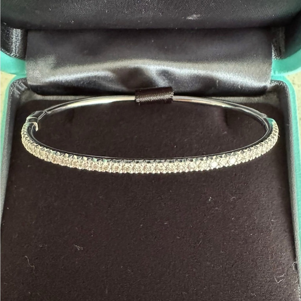 Elegant Metro bangle